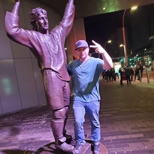 Meet your Posher, Brock